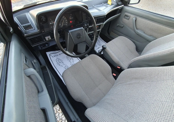 Opel Kadett cena 12700 przebieg: 110000, rok produkcji 1988 z Nieszawa małe 277